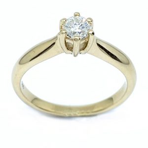 Gult gull enstens ring m/ 0,30ct diamant