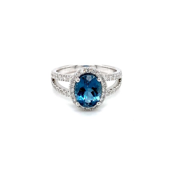 Hvitt gull ring m/ London blue topaz  og diamanter