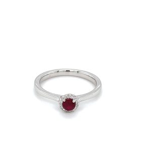Hvitt gull rosett ring m/ rubin og diamanter