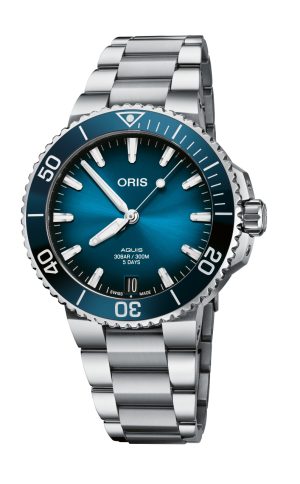Aquis Date Caliber 400 Blå- 41,5mm