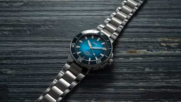 Aquis Date Caliber 400 Blå- 43,5mm - Bilde 6
