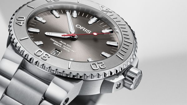 Aquis Date Relief Grå 43,5mm - Bilde 4