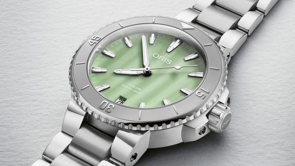 Aquis Date 36,5mm - Grønn perlemor - Bilde 5