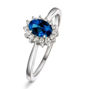 Hvitt gull rosettring m/ safir og 14 diamanter