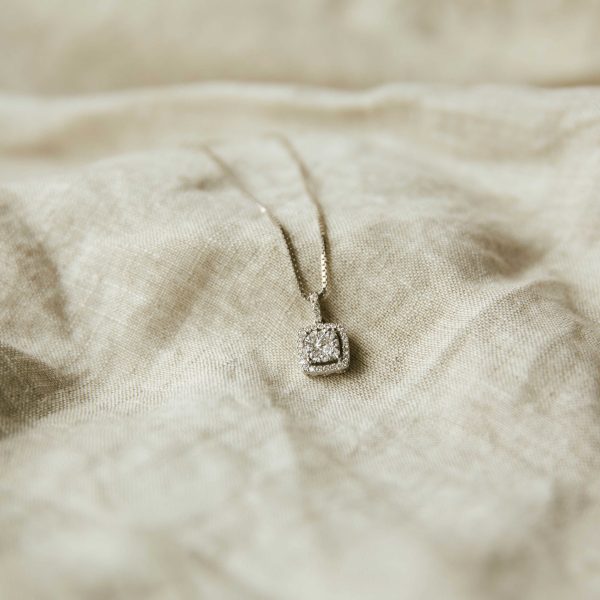 "Halo" hvitt gull anheng m/  diamanter 0,50ct - Bilde 3