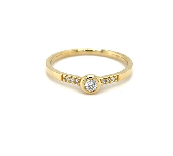 Gult Gull enstensring m/ sidestener totalt 0,10ct WSi