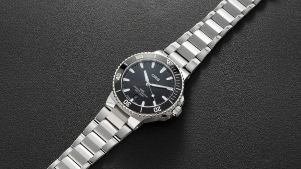 Oris Aquis Date 41,5mm - Svart m/ lenke - Bilde 4