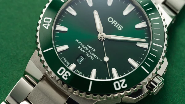 Oris Aquis Date 43,5mm - Grønn m/ lenke - Bilde 5