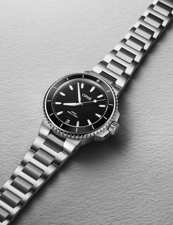 Oris Aquis Date 36,5mm - Svart m/ lenke - Bilde 5