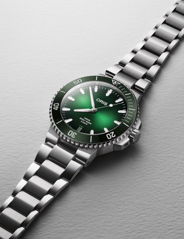 Oris Aquis Date Caliber 400 Grønn m/ lenke - 43,5mm - Bilde 3
