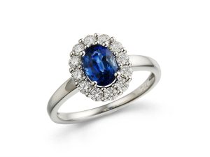 Hvittgull Rosett Ring m/ 1,05ct Safir og totalt 0,42Ct Twsi Diamanter
