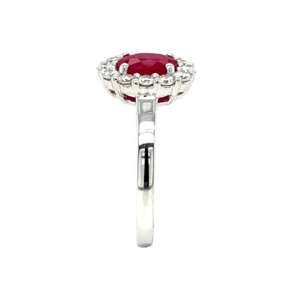 Hvittgull Rosett Ring m/ 1,0ct Rubin og totalt 0,42Ct Twsi Diamanter - Bilde 2