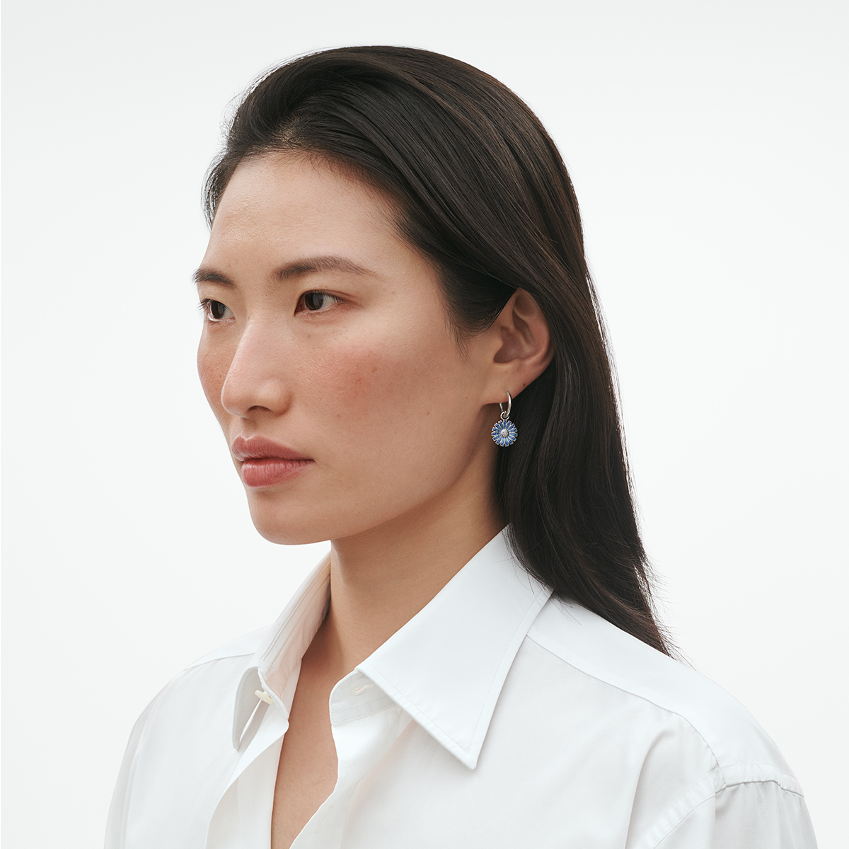 DAISY øreringer sølv m/ blå emalje 13mm - Bilde 2