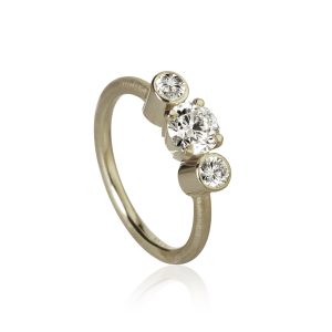 Trinità Ring hvitt gull